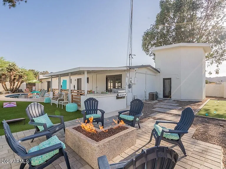 3302 E Turquoise Ave — Photo 45