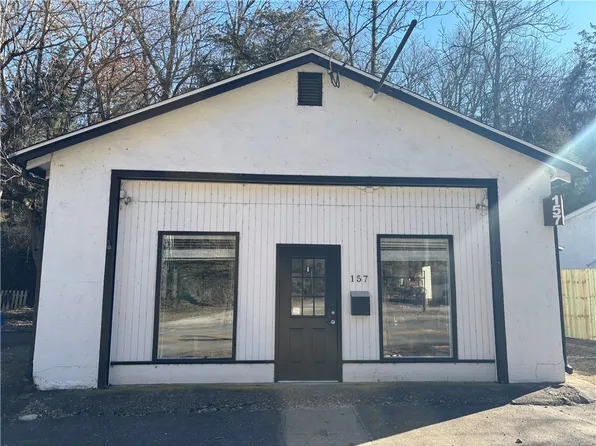 157 N Main St, Eureka Springs, AR 72632