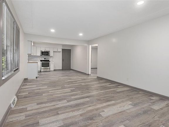 4th image of 1610 N 59th Pl