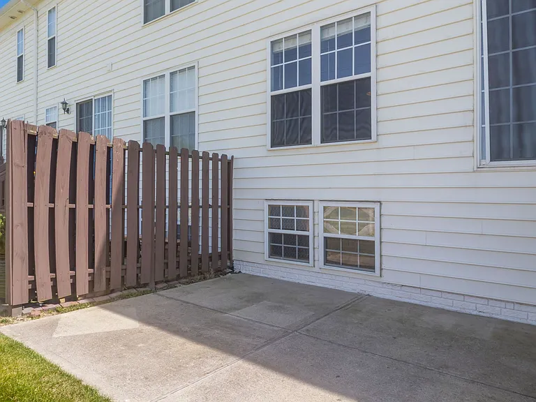6342 Downwing Ln — Photo 34