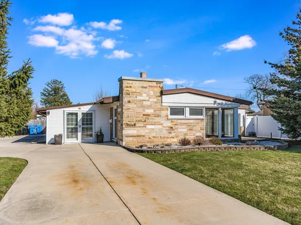 5135 N Overhill Ave, Chicago, IL 60656