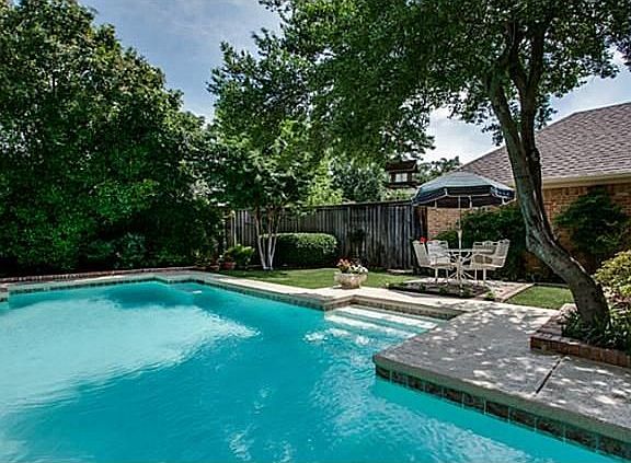 3rd image of 6609 Coolglen Dr
