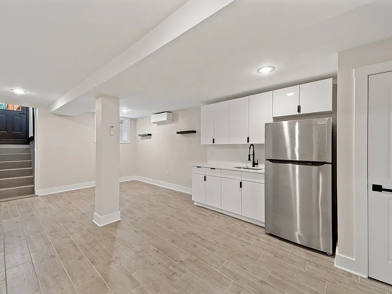 234 Webster Ave #1L — Photo 7