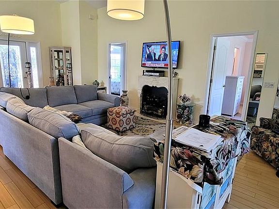 5th image of 26379 Feathersound Dr