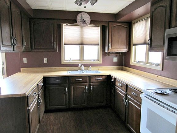 4th image of 404 Cass Ave