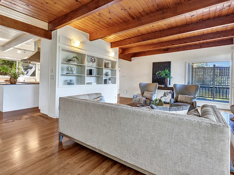 4444 Redwood Rd — Photo 14