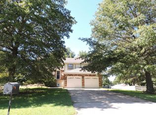 6400 Millbrook Ave, Shawnee, KS 66218