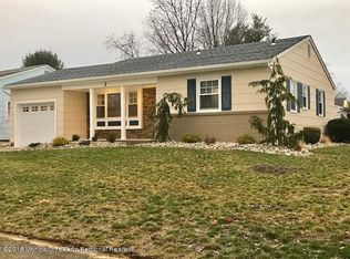 2 Hatfield Rd, Toms River, NJ 08757
