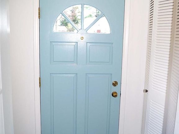 4th image of 1901 Crestland Dr