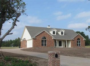 500 N Houston St, Lorena, TX 76655