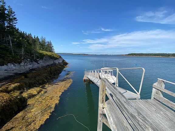 3rd image of 1 Middle Hardwood Island
