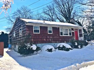 178 E Louis Pl, Iselin, NJ