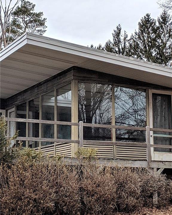 1st image of 71 Wawanda Ave