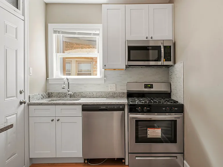 1921 Grove Ave #16 — Photo 7