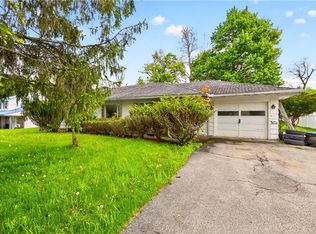 123 Lea Dr, Newark, NY 14513