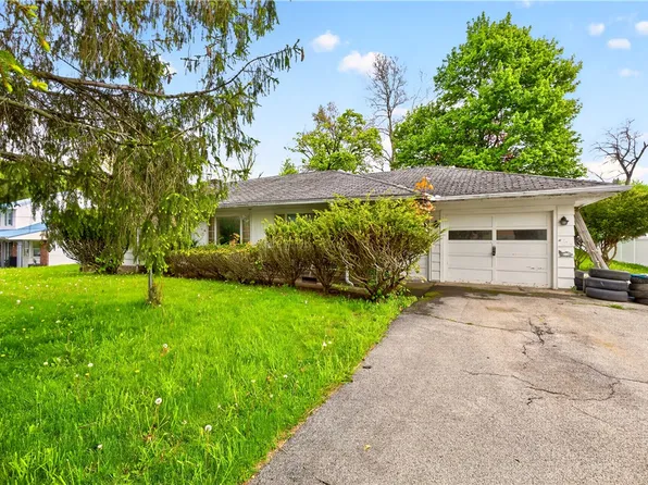 123 Lea Dr, Newark, NY 14513