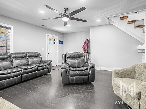 3rd image of 120 Pilot View Rd