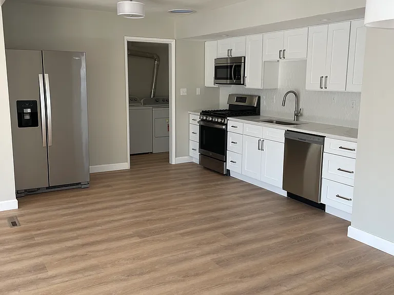 1325 Aloha Dr — Photo 10