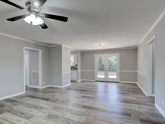 2nd image of 120 Marianne Ln