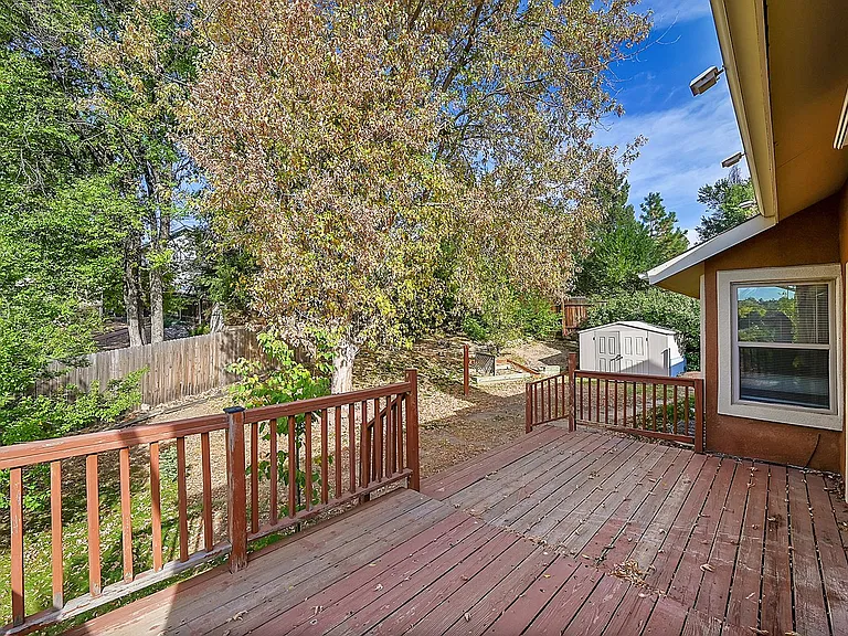 6940 Meadowwood Pl — Photo 24