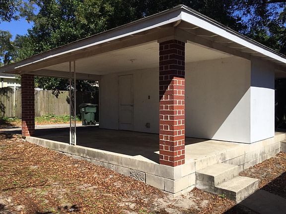 Carport/storage/laundry