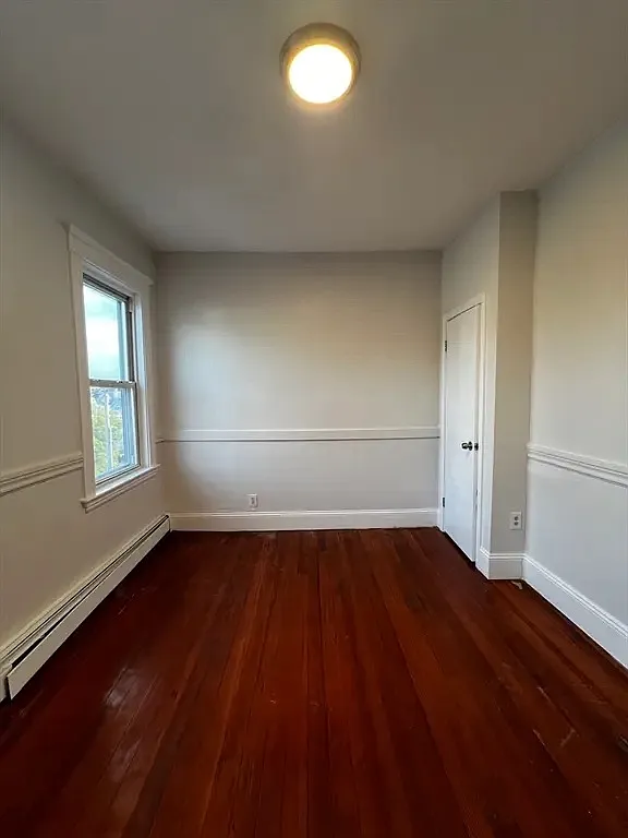 2 bed, 9999 sqft, $2,400 — Photo 4