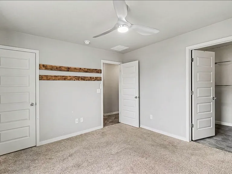 3208 Sandy Harbor Dr — Photo 15