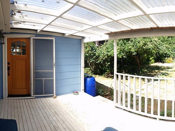 Entry porch