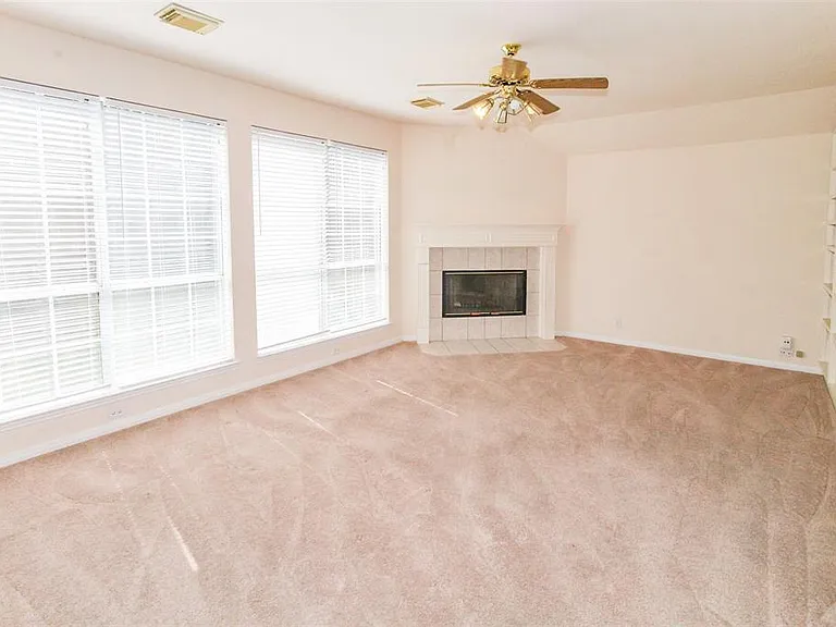 5921 Back Bay Ln — Photo 7