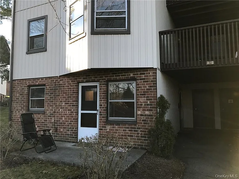 17 Hastings Ct #A — Photo 4