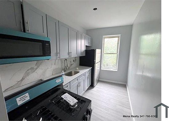 1st image of 2092 Ryer Ave Floor 3