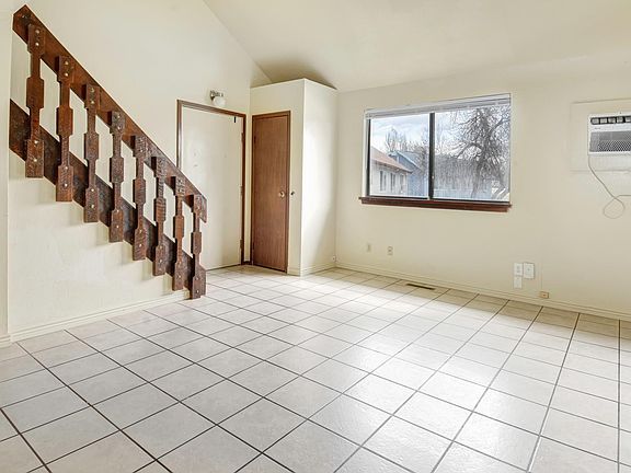 3rd image of 1620 Donovan Pl