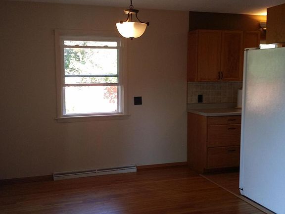 5th image of 2074 Arbor Ave