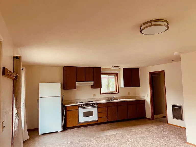 Kitchen/ door to bathroom