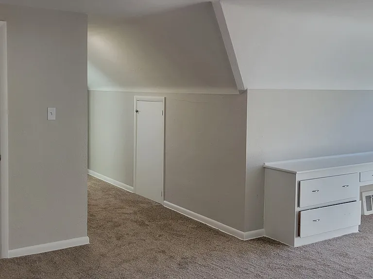 14317 Granger Rd — Photo 10