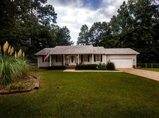 110 Lakeview Rd, Greenwood, SC 29649