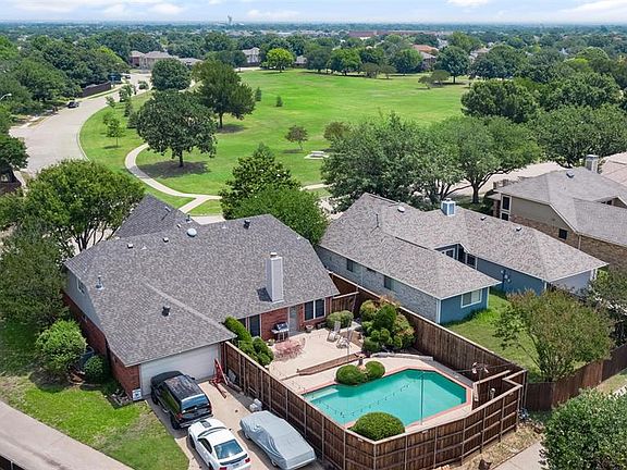 4th image of 1406 Country Ln
