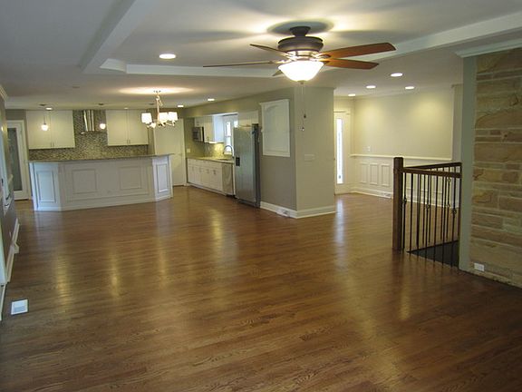 3rd image of 1100 Barberry Ct