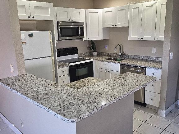 4th image of 318 N Seville N #318