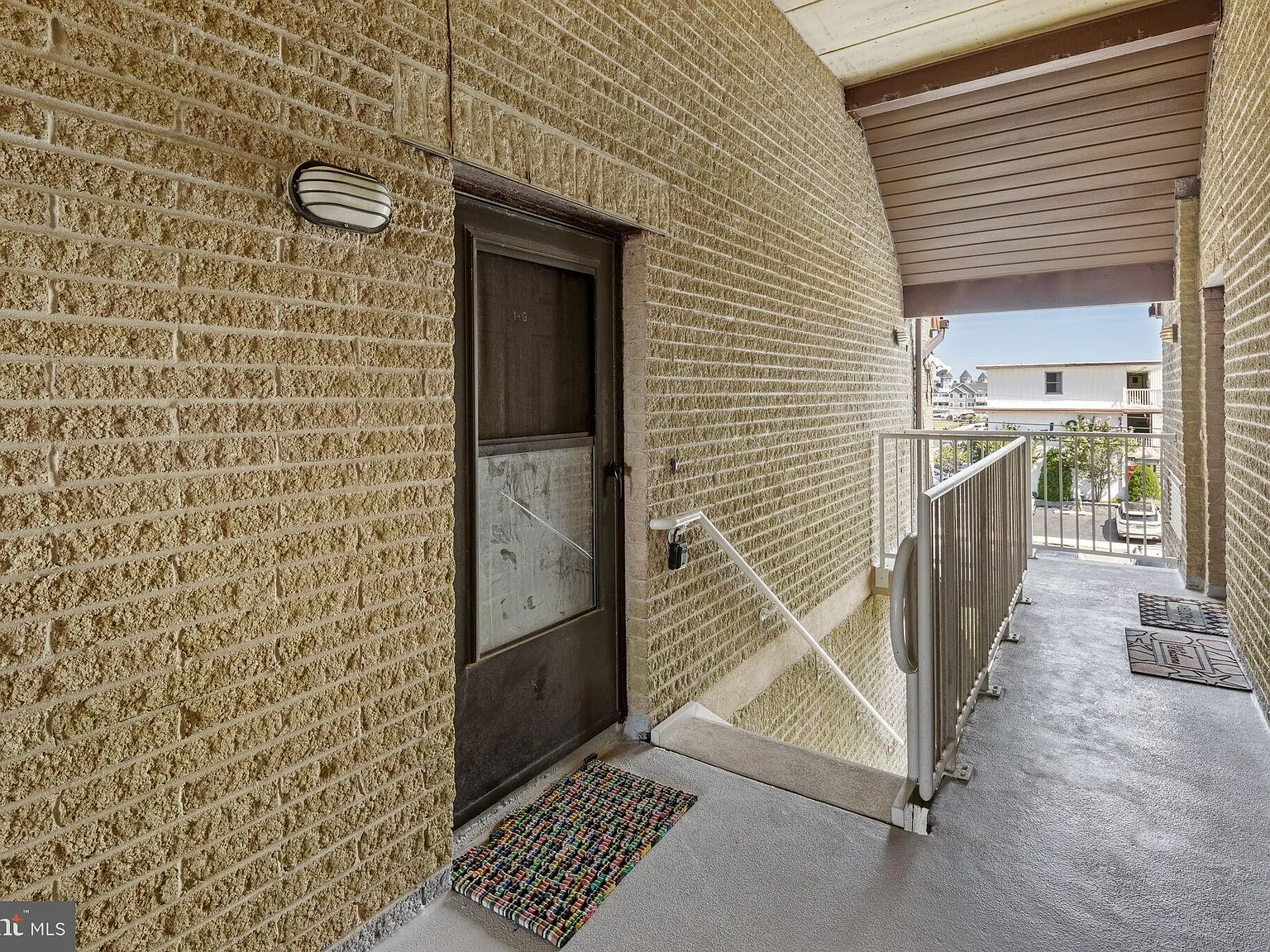 3 bed, 1282 sqft, $2,500 — Photo 4