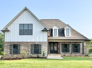 2736 Jasmine St, Lebanon, TN 37087