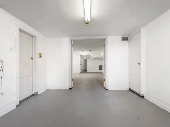 59-18 69th Avenue image 13 of 18