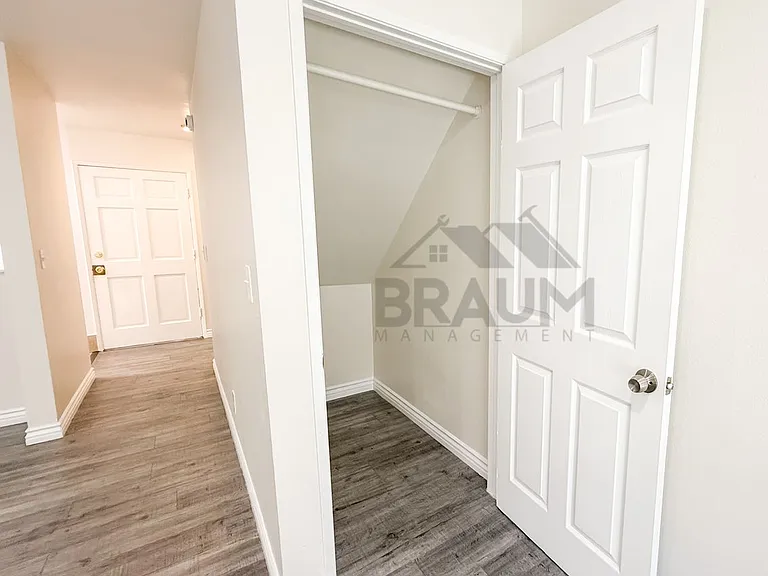 14257 Friar St — Photo 16
