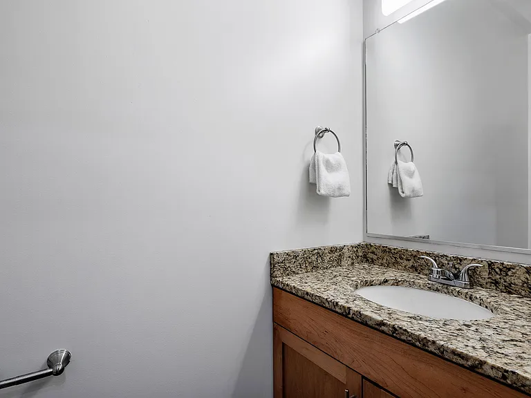 306 E Grace St #202 — Photo 19