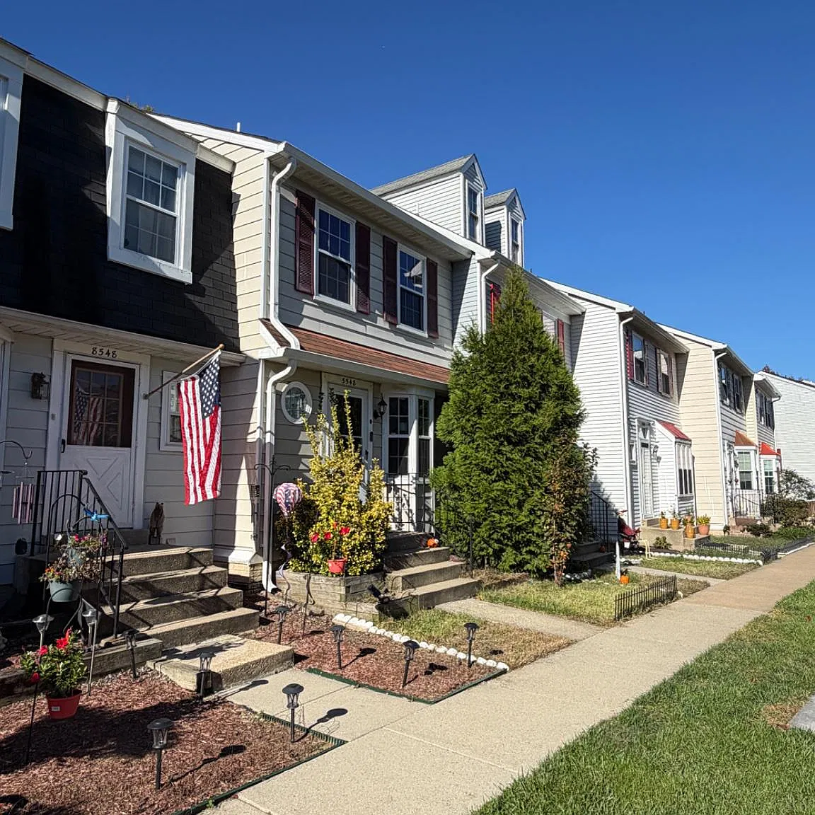 2 bed, 2.0 bath, 1320 sqft, $2,695 — Photo 3
