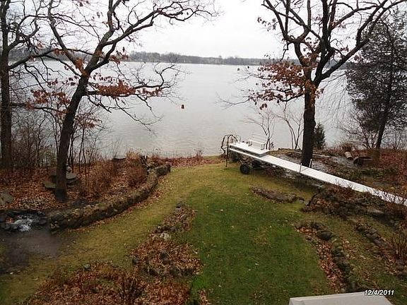 4th image of 222 S Golden Lake Ln