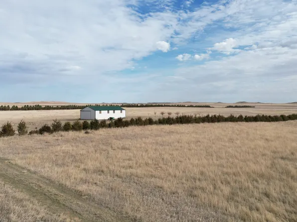 Na Petrel, Lemmon, SD 57638