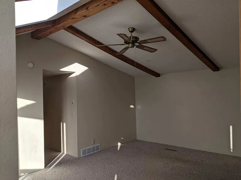 823 Doberman Ct SE — Photo 9