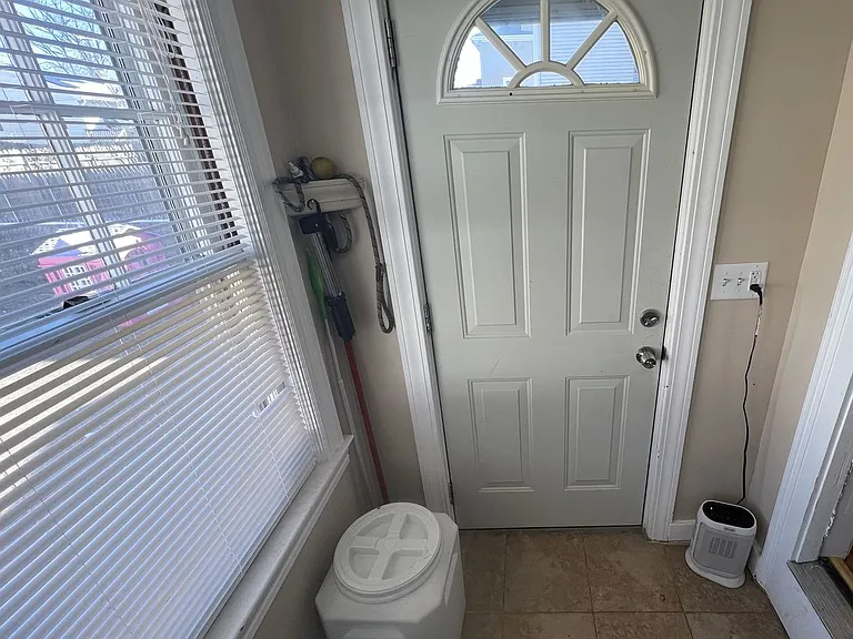 19 Joy St — Photo 3