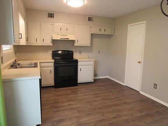 5th image of 966 Sunmeadow Dr